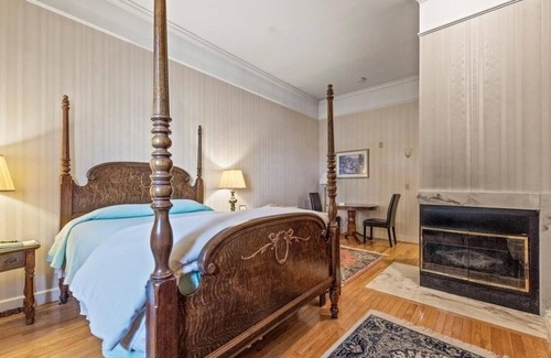 Bennington Bed & Breakfast | Victorian mansions Coach Room with Breakfast