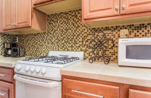 Curtis Park Apartment | Victorian Schoolhouse Apartment 2 blocks from RiNo Unit 2