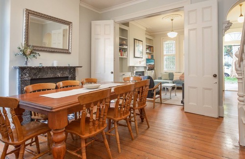 Bondi Junction House | Victorian-Style House with Courtyard off Oxford St