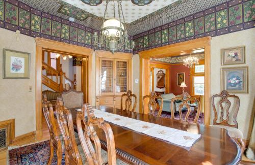 Cheesman Park Apartment | Victorian-Style Cheesman Park Apt - 2 Mi to Dtwn