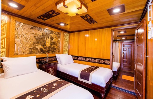 Hon Gai Boat Rental | Victory Cruise
