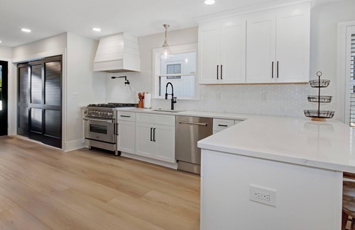 Avalon House | Victory Jewel - 6 Bedroom - Heated Pool - Avalon, NJ