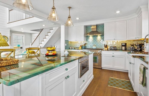 Avalon House | Victory Seaglass - 6 bedroom/Pool/Hot-tub - Avalon NJ
