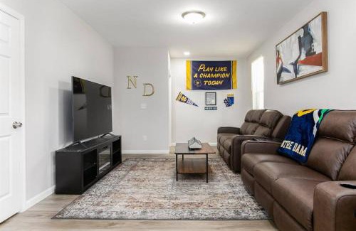 Near Northwest Apartment | Victory Villa - 5 BR Home 5 Min From Campus