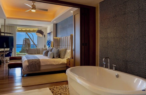 Campo de Golf Fonatur Resort | Vidanta Los Cabos, Grand Luxxe Celebrity Suite - 2 Bed/2Ba
