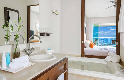 Las Jarretaderas Resort | Vidanta Nuevo Vallarta Grand Mayan 2 BR Suite and 2-for-1 Golf
