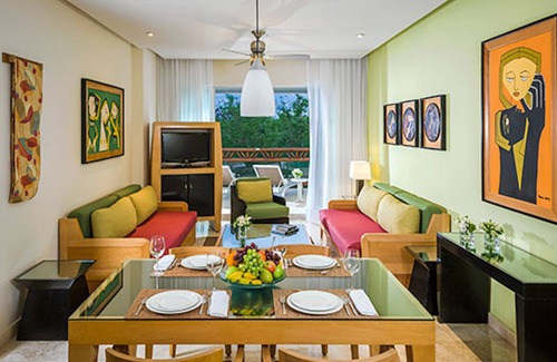 Puerto Juarez Resort | Vidanta The Grand Bliss, luxurious family friendly beach resort in Riviera Maya.