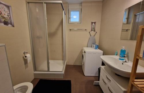Donaustadt Apartment | Vienna Danube Garden Apartment 22