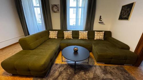 Castle Hill Apartment | Vienna Gate Apartment