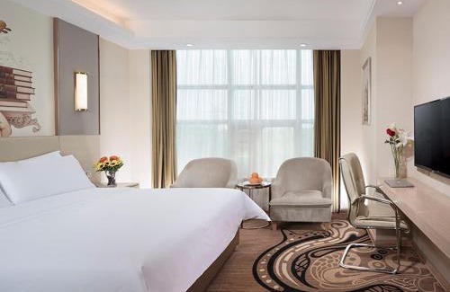 Wuhan Hotel | Vienna Hotel (East Plaza of WuHan High-Speed Railway Station)