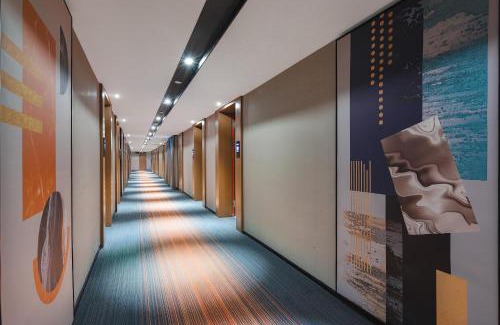 Guangzhou Science City Hotel | Vienna International Hotel Guangzhou 维也纳国际酒店广州宝能香雪地铁站店