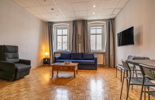 Neulerchenfeld Apartment | Vienna's Finest Spacious 2BR & 1LR Apartment
