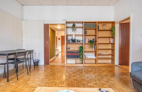 Neulerchenfeld Apartment | Vienna's Finest Spacious 2BR & 1LR Apartment
