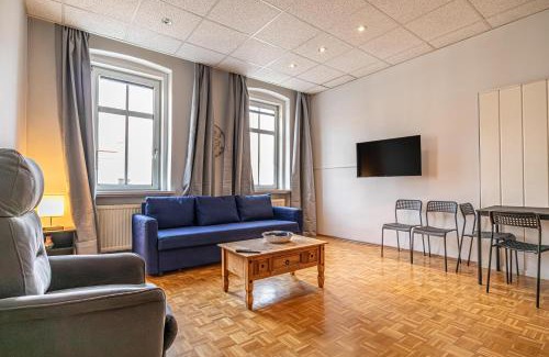 Neulerchenfeld Apartment | Vienna's Finest Spacious 2BR & 1LR Apartment