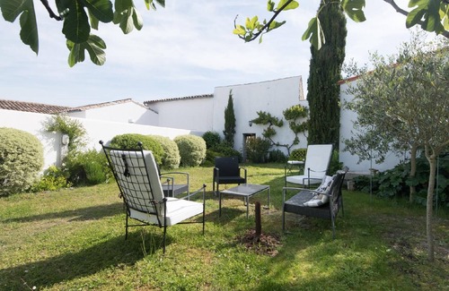 La Couarde-sur-Mer Apartment | VIEUX PORCHE House .