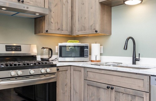 Alyeska House | View From the Top - Scenic Chugach Mountain Getaway