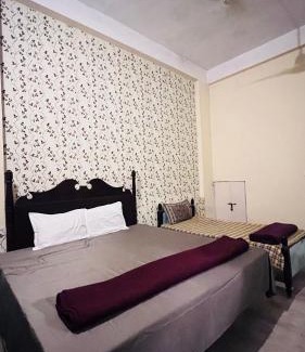 Shavri Colony House | View lake village boutique