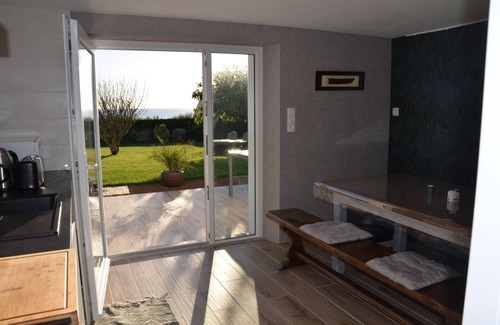 Plozevet Villa | View over the whole of Audierne Bay, beach on foot, 3 bedrooms with private Jacuzzi