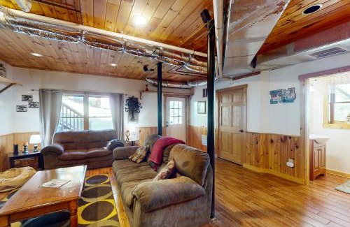 Boone House | View Paradise