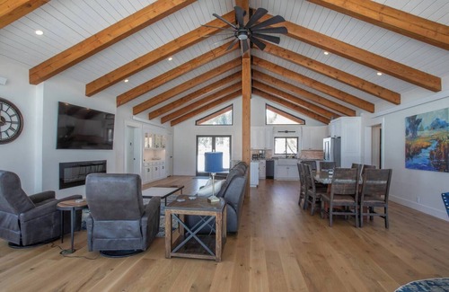 Alpine House | View-Topia ⁓Amazing Veiws⁓On 35 acre & Salt River ⁓ Fly Fishing ⁓ Trail Riding
