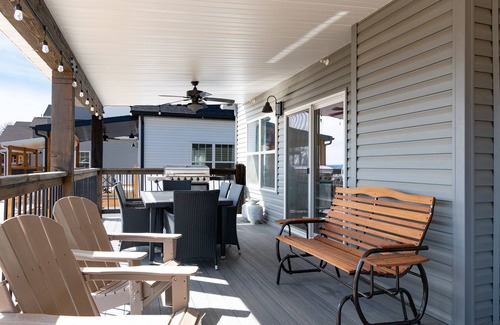 Table Rock Condo | View Topia Vacation Home at Chateau Mountain with Pool and Tub by RedAwning