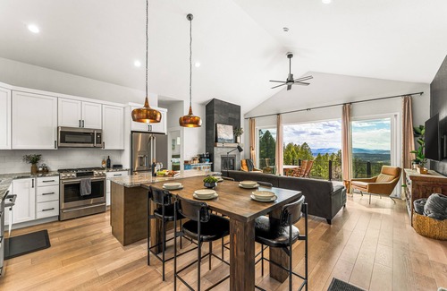 Florissant House | ViewHouse - Hot Tub - Trails