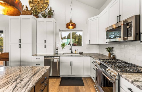 Florissant House | ViewHouse - Hot Tub - Trails