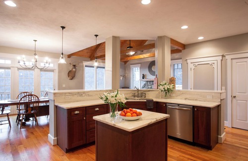Laurel Ridge House | Viewmont | Deck, Fire Pit & Breathtaking Mountain Views!