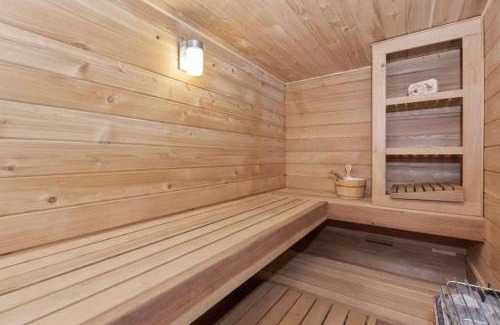 Upper Moonridge House | Views at Wolf Lodge by AvantStay Magnificent Views w Hot Tub Sauna