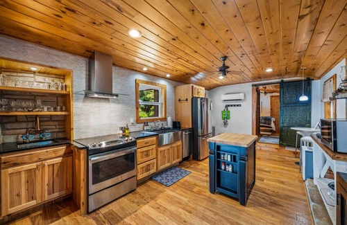 Mentone Cottage | VIEWS I Large Deck I Mid-Century Cottage