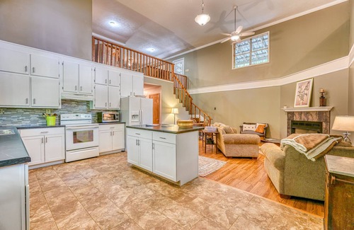 Athens Cabin | Views of Elk River with wrap-around screened porch for family time