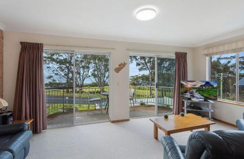 Narooma Apartment | Views on Ballingalla