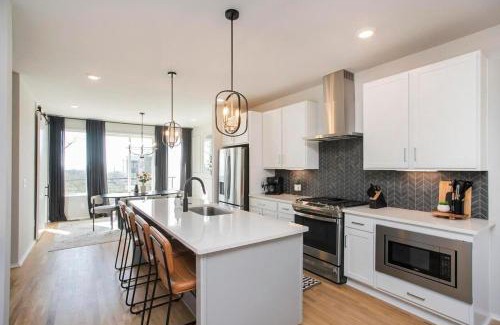 Haynes Area House | Views on Pike