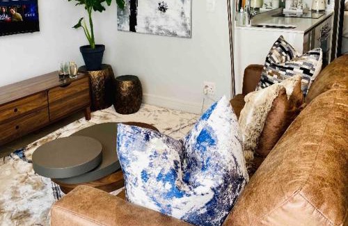 Greater Johannesburg Metropolitan Area Apartment | Views on the six