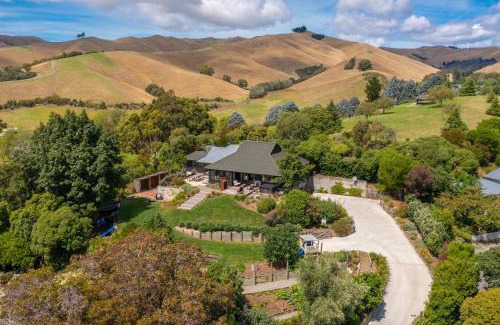 Blenheim House | Views over Blenheim - Blenheim Holiday Home