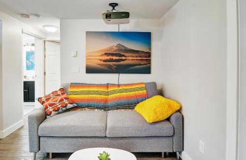 Ladysmith Apartment | Viewtiful Stay