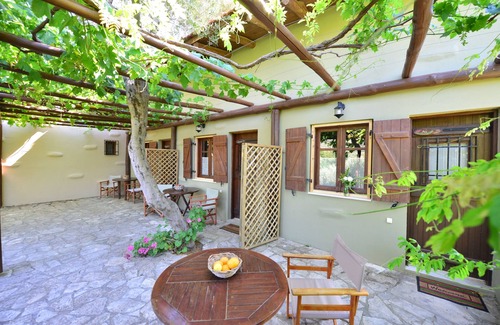 Sarkhos House | Viglatoras Sarchos Maleviziou