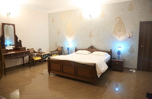 Varanasi Hotel | Vijaigarh kothi