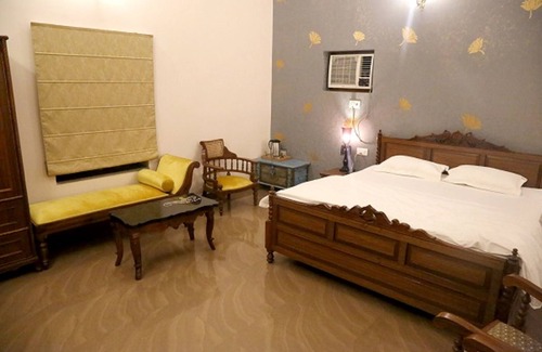 Varanasi Hotel | Vijaigarh kothi