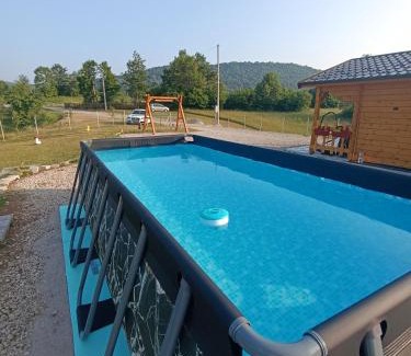 Mali Radic House | Vikendica Ajlin