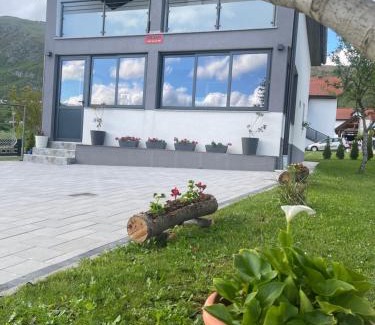 Herzegovina-Neretva Canton House | Vikendica Bošnjak