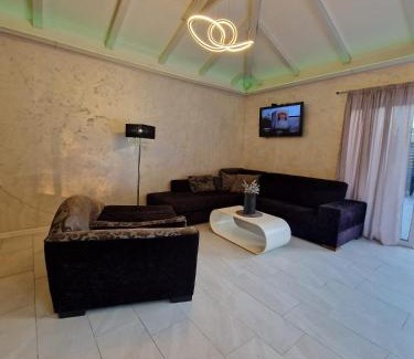 Laktasi House | Vikendica Konstantin Slatina-Banja Luka