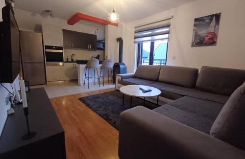 Canton 10 House | Vikendica Mila