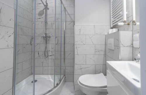 Katowice Apartment | Viktoria Charming Apartaments by BookingHost
