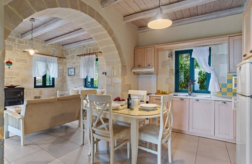 Bouvet Island Villa | Villa Polihymnia St George Retreat BY APOKORONAS-VILLAS