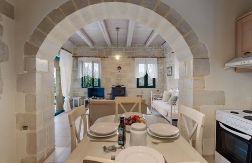 Bouvet Island Villa | Villa Polihymnia St George Retreat BY APOKORONAS-VILLAS