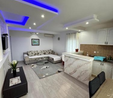 Becici Apartment | Vila Azur