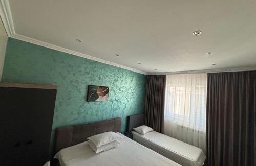 Jibert House | Vila Costin - camere de închiriat
