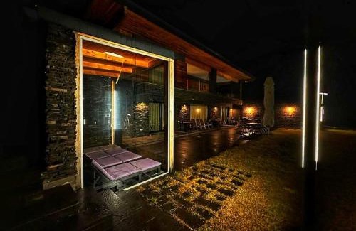Firiza Villa | VILA ESCAPE - Pe Malul Lacului Firiza,Maramures
