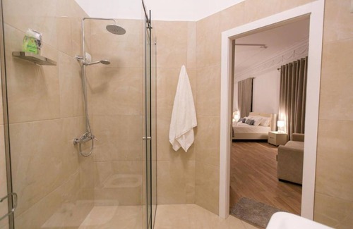 Blloku Hotel | Vila Ferdinand Modern Rooms In Tirana